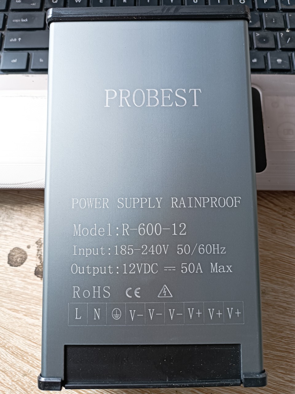 bo-nguon-12V-50A-probest-vo-nhom-ngoai-troi-7
