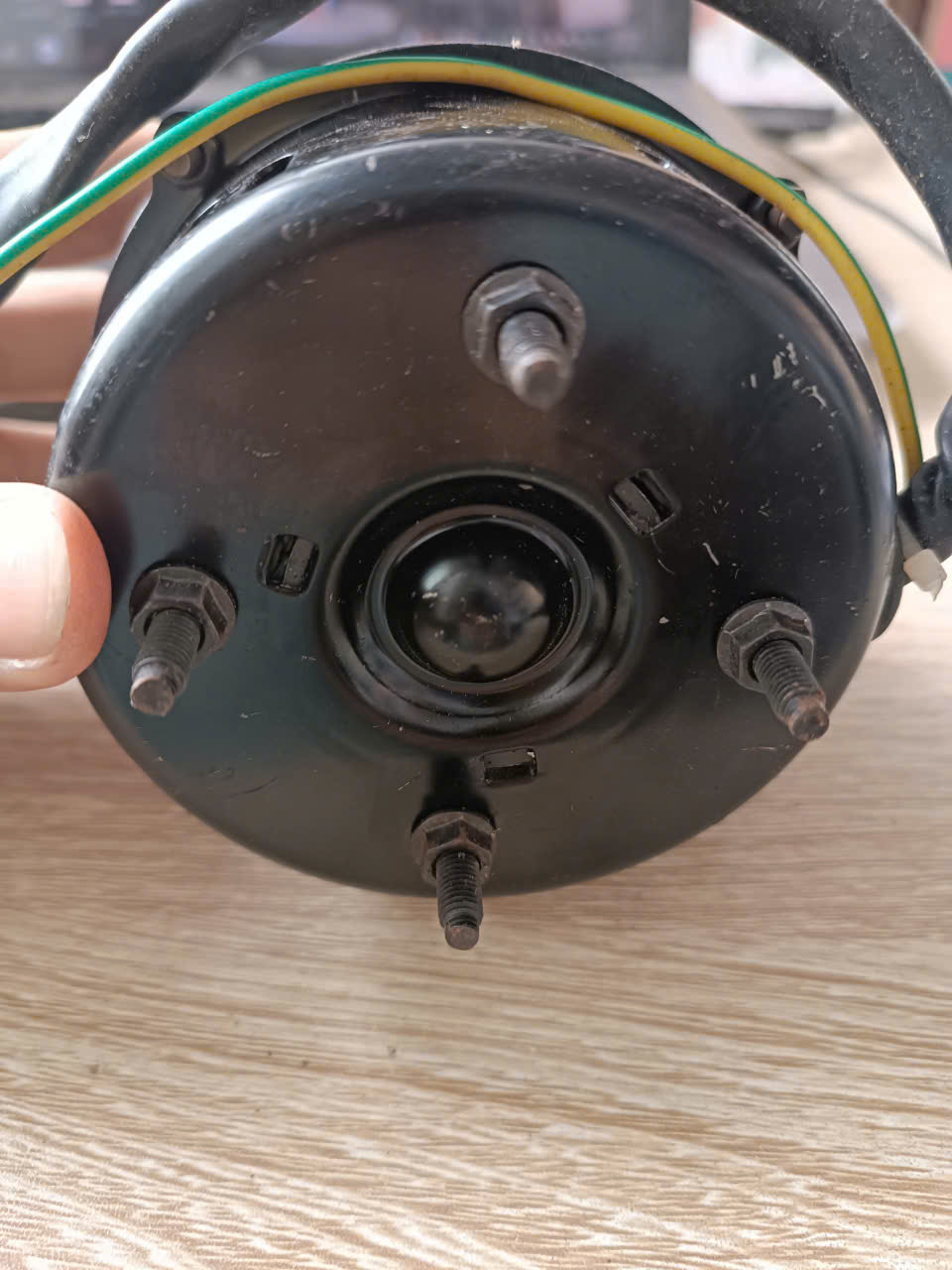 dong-co-may-hut-mui-nha-bep-100W-4