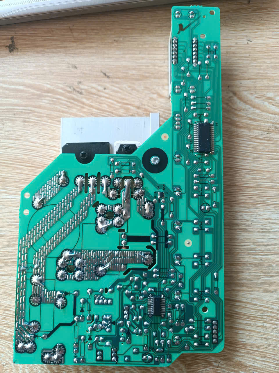 mach-nguon-bep-tu-kangaroo-kg15ic1