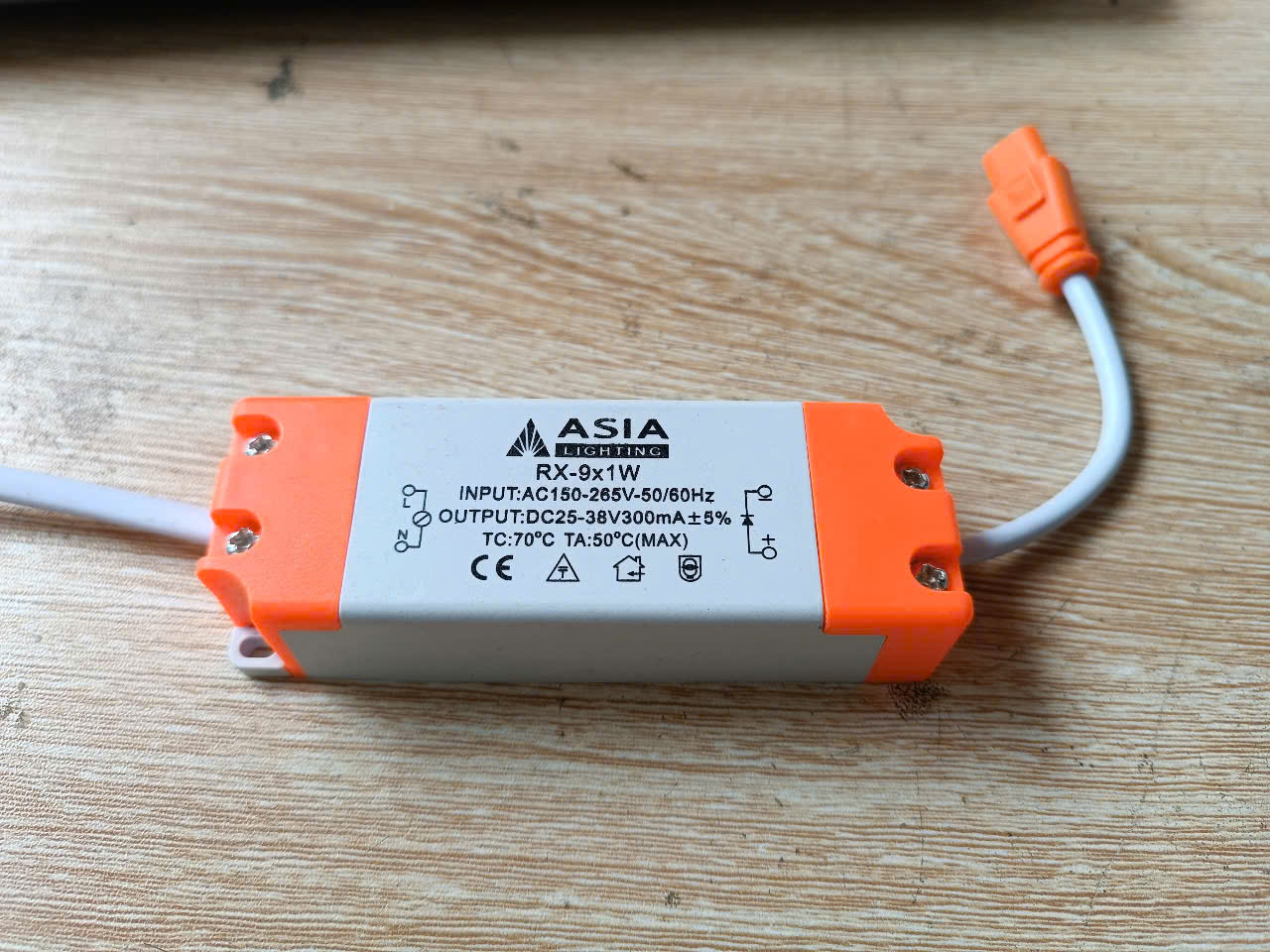 bo-nguon-khoi-dong-downlight-den-led-am-tran-9w-doi-mau