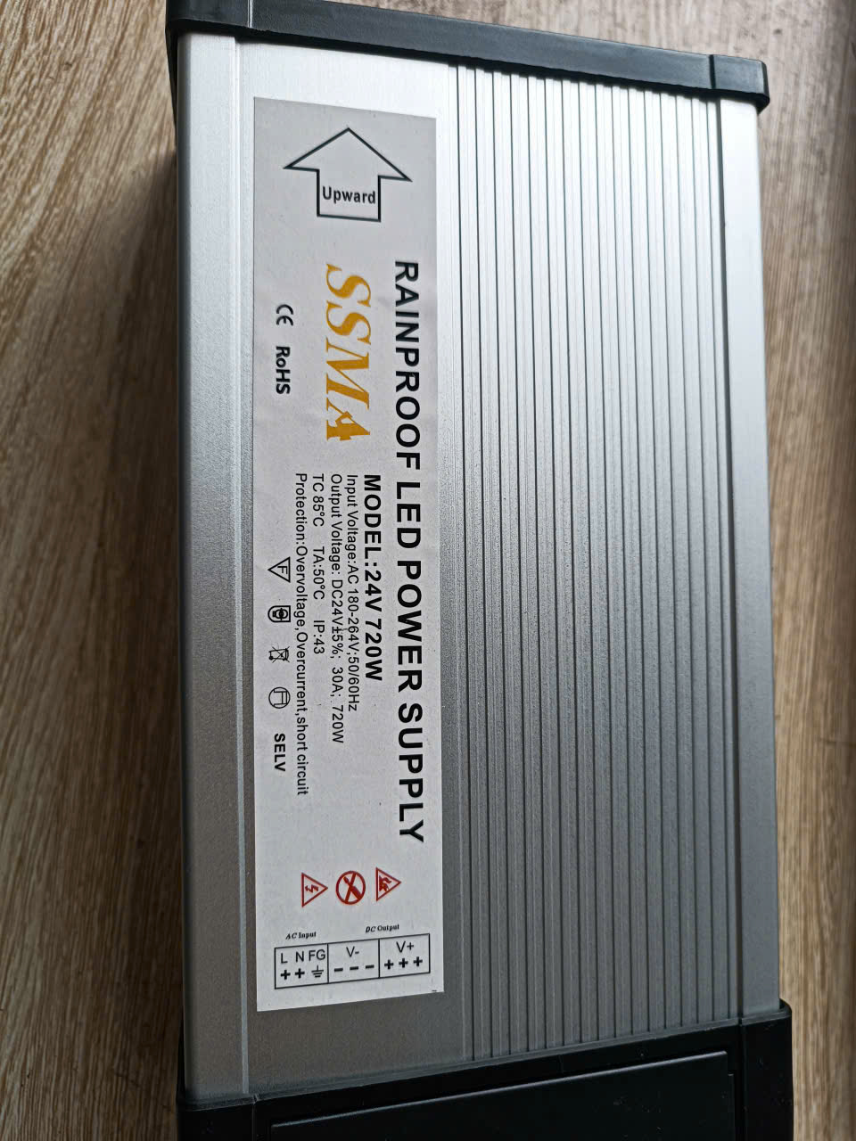 nguon-to-ong-24V-30A-ngoai-troi-chong-nuoc-720W